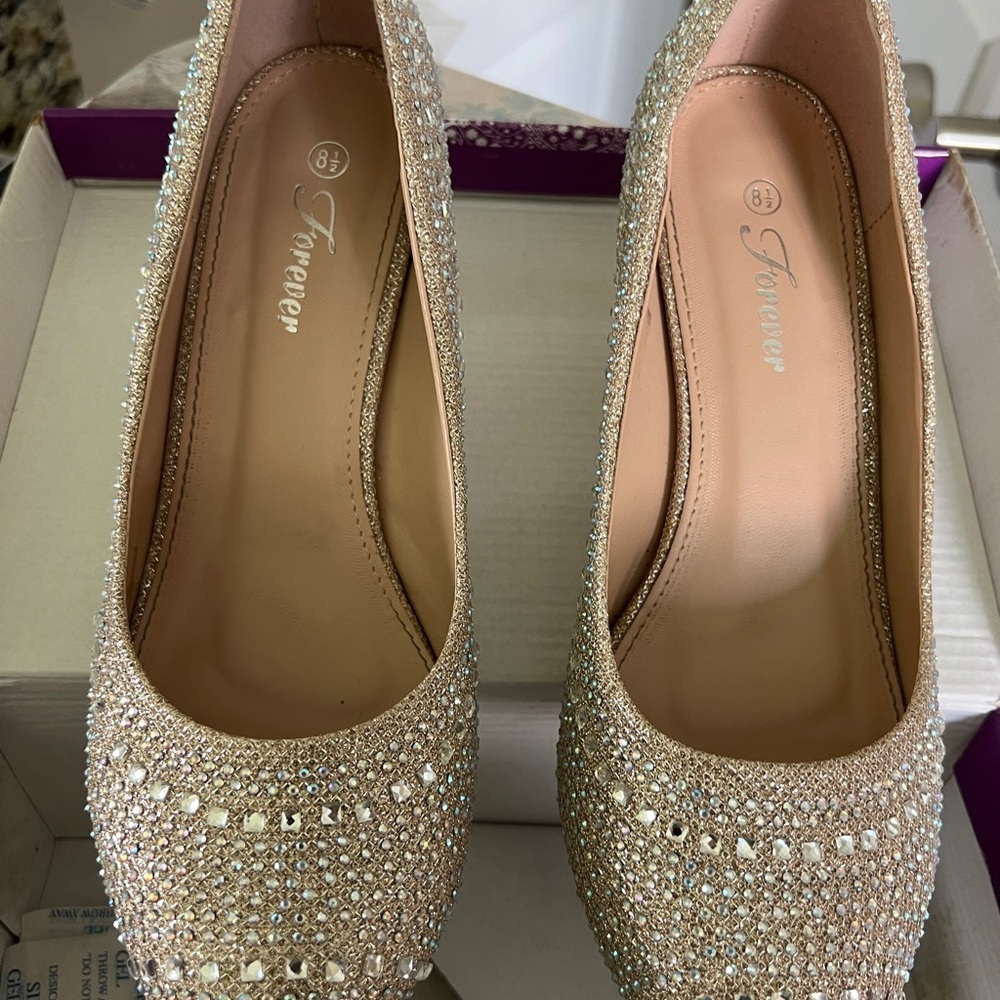 Forever 21 Women's Gold Embellished Heels